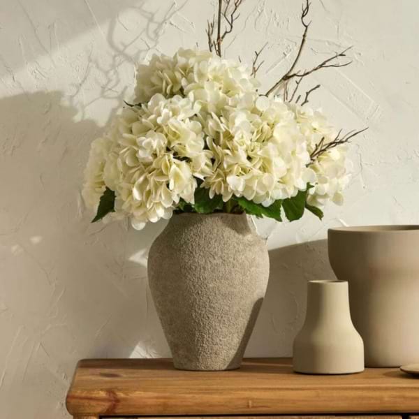 Elsie Hydrangea Vase 2