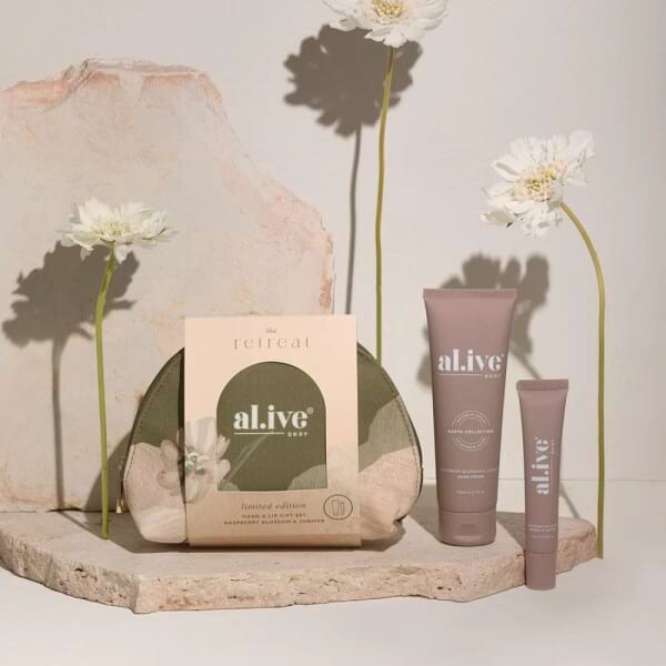 HAND & LIP GIFT SET - RASPBERRY BLOSSOM & JUNIPER 2