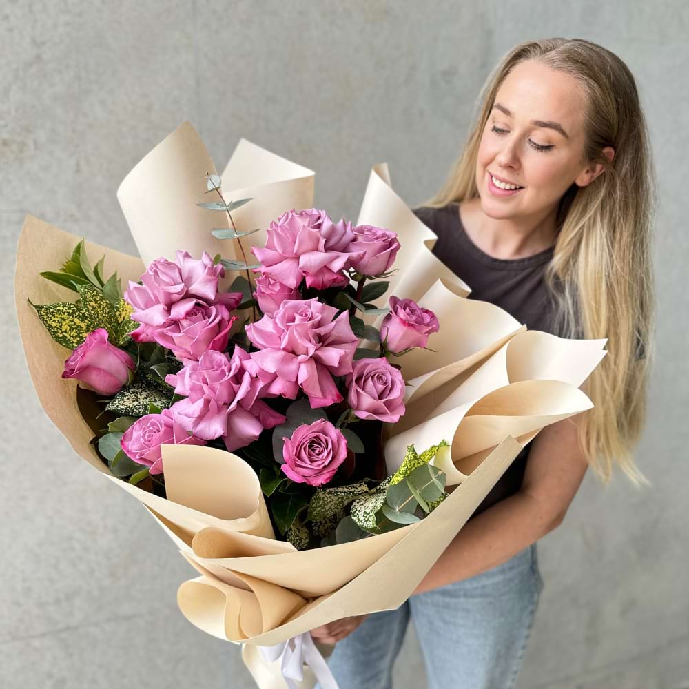 isabella-premium-purple-roses